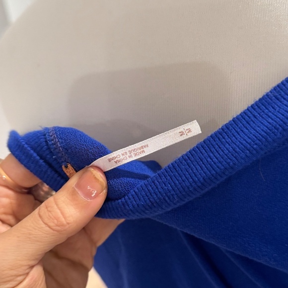 Anthropologie one shoulder long sleeve top - Picture 2 of 2